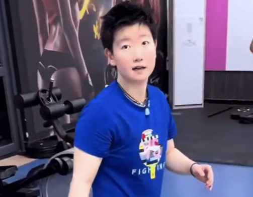 孙颖莎好像一只懵的小猪！