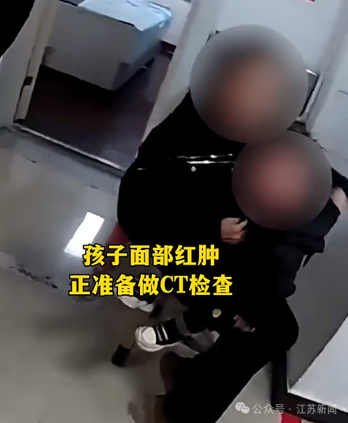 抱娃开车不料出了事故 1岁娃成了妈妈的气囊 网友炸锅