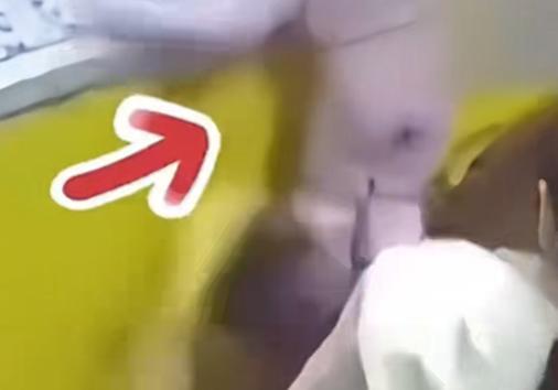 女孩买汉堡遭踢踹母亲发声