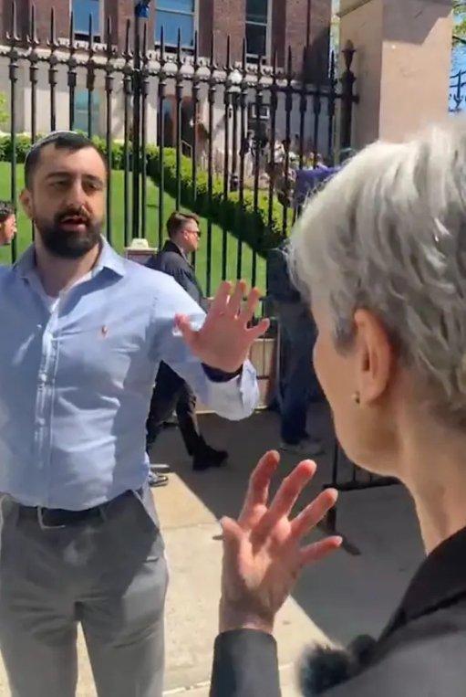 美国绿党犹太裔总统候选人声援学生，怒称遭警察暴力逮捕