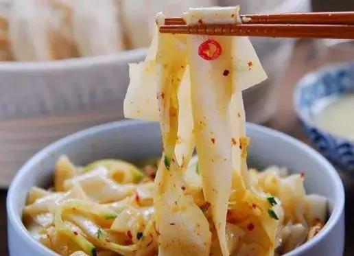 简单凉皮做法，不用揉面洗面，配方全部告诉你，按步骤来一次成功