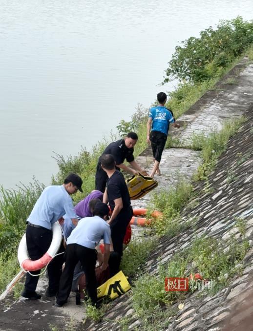外賣員跳河救人獲2萬元重獎(jiǎng)