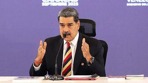 委战机接近美军舰 特朗普被曝考虑军事行动