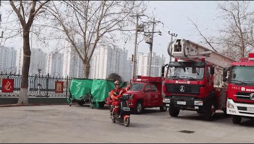 风筝线又伤人 男子骑车遭“割脸” 隐形杀手需警惕