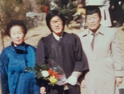 李在明能否治愈撕裂的韓國(guó) 草根逆襲掌政權(quán)