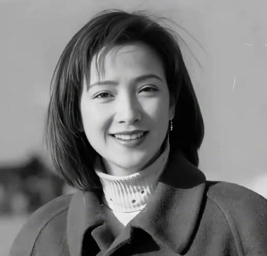 六小龄童唐国强翁虹等为何晴送挽联