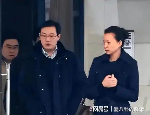 中秋将至，52岁董卿传来喜讯 谣言不攻自破