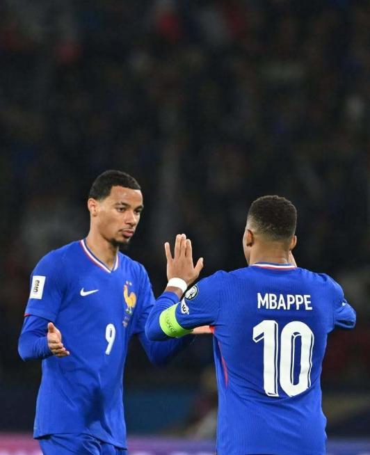 足坛当世第一人!姆巴佩单骑闯关连过数人破门 埃基蒂克怒刷世纪助攻 法国队三连胜领跑D组