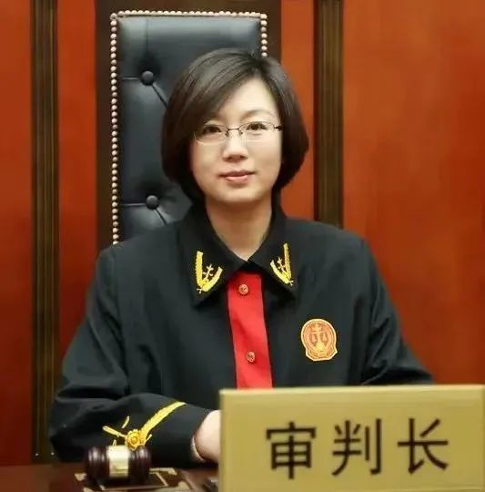 姜颖 北京互联网法院副院长，全国审判业务专家，2021年获评全国三八红旗手