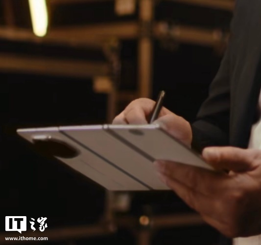 余承东曝新款三折叠支持手写笔 华为Mate XTs即将发布