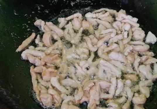 鸡肉这么香，15元一斤全家抢着吃，鱼香肉丝简单又下饭