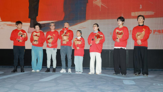 "要保护好所有的孩子"——《青爱》全国首映背后的20年坚守