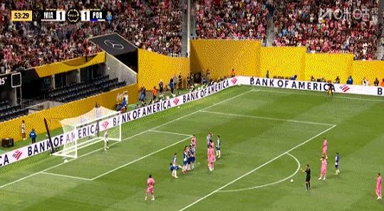 足坛同夜五佳球:卡塔尔联赛惊艳任意球绝杀葡超妖锋神级一条龙破门 梅西任意球震撼全场