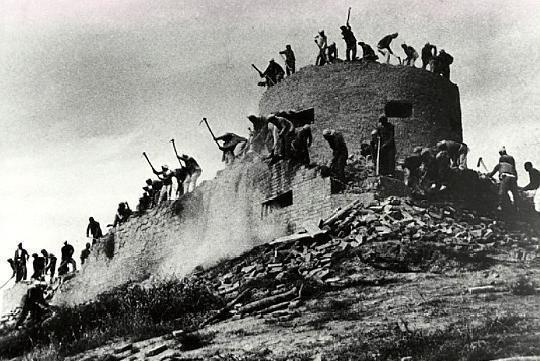 罕见老照片：日本鬼子为什么会惨败，看完这几张照片就知大概