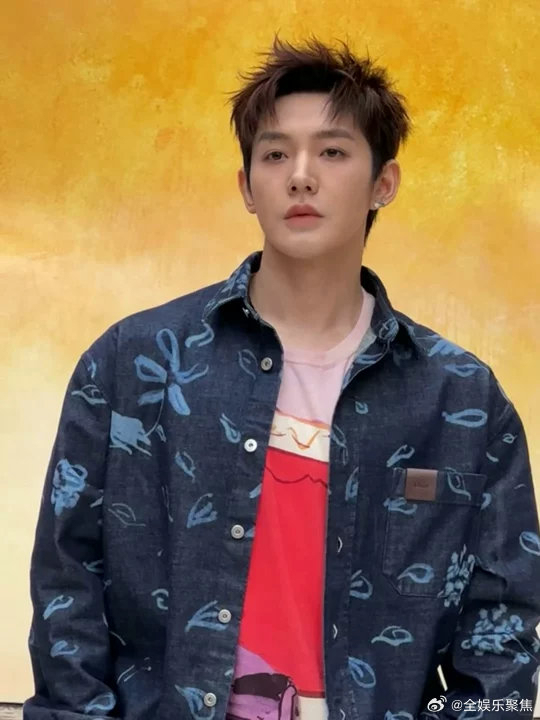 迪丽热巴邓为迪奥生图