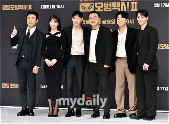 《模范出租车2》当选韩国观众最喜爱电视节目《MR.TROT 2》排名第二位