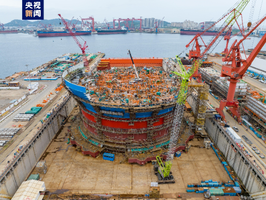 アジア初の新型「海上石油・ガス加工工場」、構造部分が建造完了