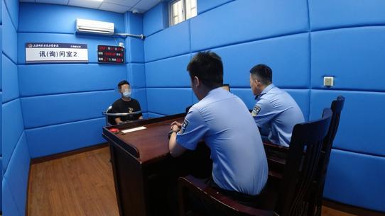 撕咬女童恶犬黑狗主人唐某被采取刑事措施被抓 主动投案承认错误