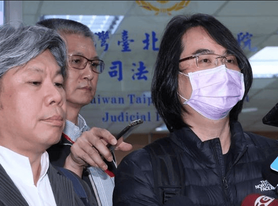 飞儿乐团20年恩怨终结？詹雯婷诬告罪没事了，陈建宁却喊话她道歉