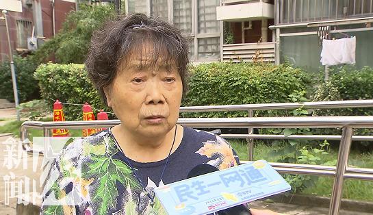 居民集体腹泻有人拉脏6条裤子 自来水油漆味引发不适