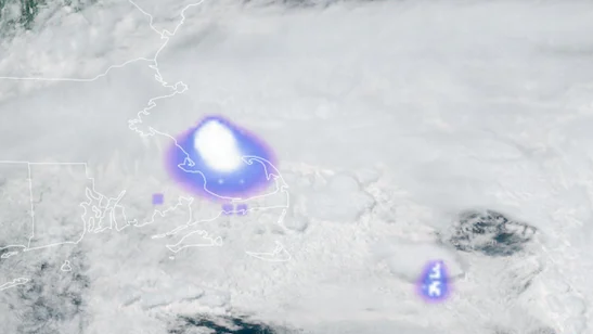 流星在美国上空爆炸引发巨响