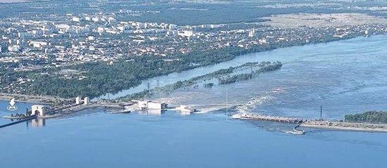 乌克兰一水电站大坝被毁 乌军称俄军炸毁了卡霍夫卡水电站大坝