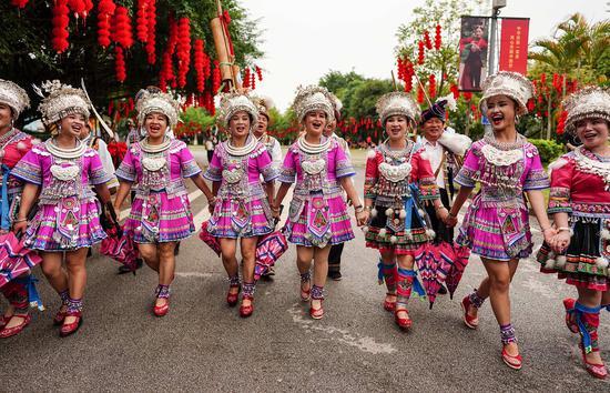 赶歌圩是"壮族三月三"节日的重头戏.(总台国广记者李晋拍摄)