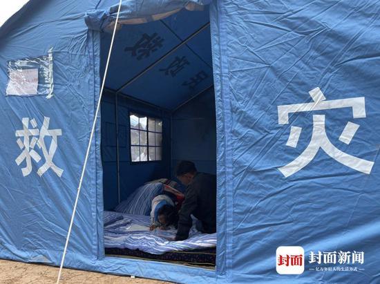  秀林村安置点帐篷