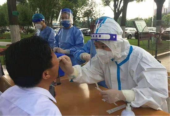 晚报|中方回应G7拟制裁塔利班 本轮疫情是否迎拐点