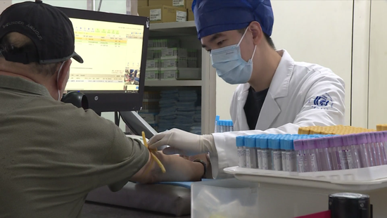 杭州一男子网购“特效药”治病，身体竟换6遍血！