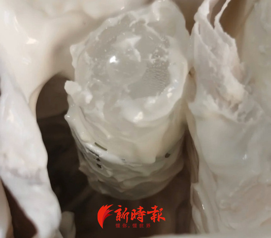 女子网购千元神仙水瓶子被冻裂 心和钱包同时在滴血了