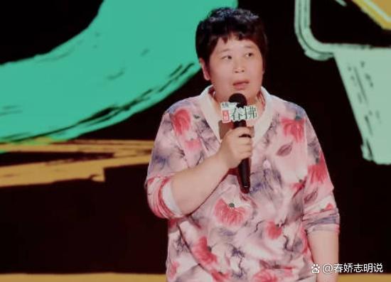 房主任搂着杨幂给女儿录视频 温馨互动传递女性力量
