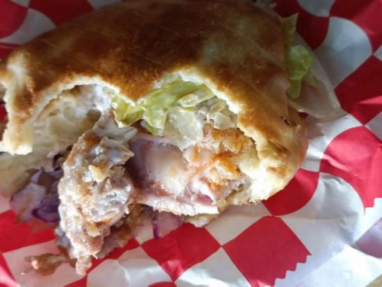 吃出生肉、头发、虫子……塔斯汀卫生沦陷，盲目扩张显隐忧 BUG 食品安全引消费者担忧