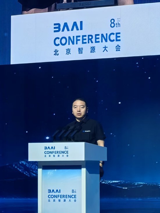 面壁智能CEO李大海:端侧AI将无处不在,云侧AI将无所不知