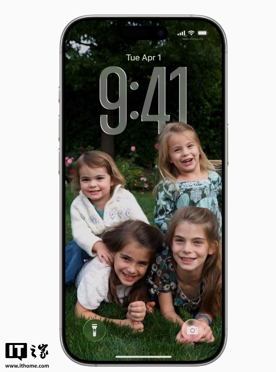 苹果 iOS / iPadOS 26 正式版推送：全新液态玻璃设计、AI 功能改进，最低支持 iPhone 11