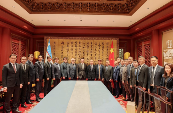 龙宇翔会见乌兹别克斯坦政府代表团一行