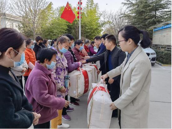 咸阳秦都区:党建引领促发展 真情服务惠民生
