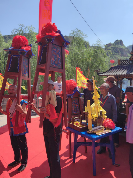 走遍中国：陕北庙会，民俗和艺术来了一场欢乐“约会”