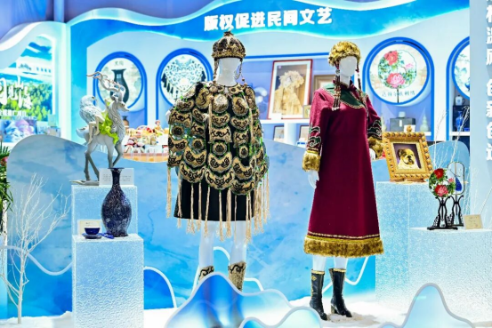 龙宇翔出席第二十二届中国（深圳）国际文化产业博览商业会