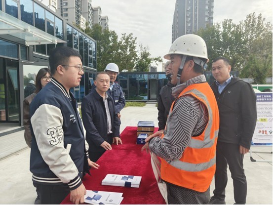 潍坊“社保服务进万家”工伤保险宣传走进建筑工地