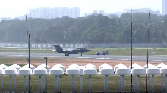 英戰(zhàn)機印度趴窩20天！F-35B拆解運回 英國專家團隊抵達評估