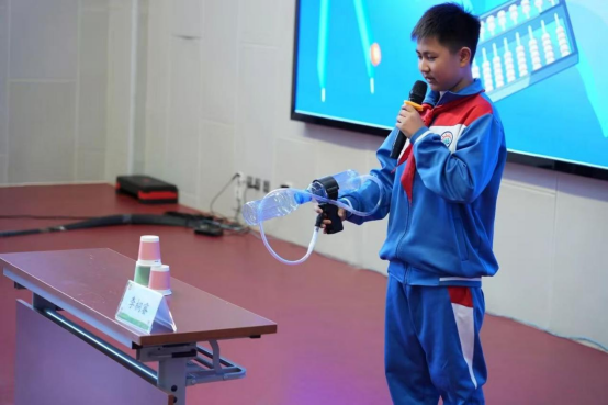 《航天逐梦，数趣同行-航天25所检验试验中心团支部走进黄城根小学房山分校数学节》