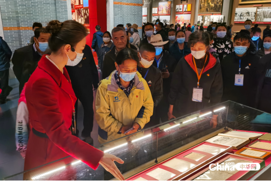 西藏基层干部赴京参观学习班第二期学员参观中国共产党历史展览馆