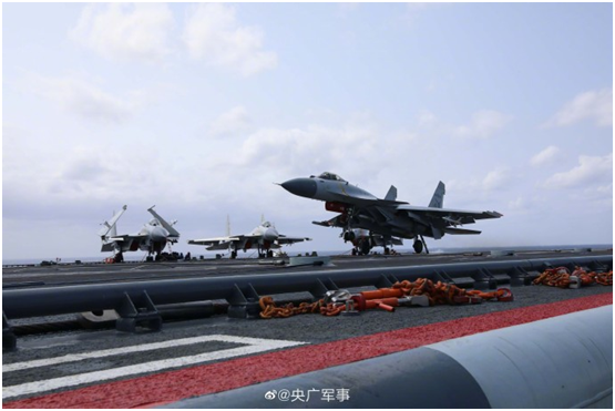 台媒：歼-15从山东舰起飞进入台东南空域，“验证不用导弹就能锁台”