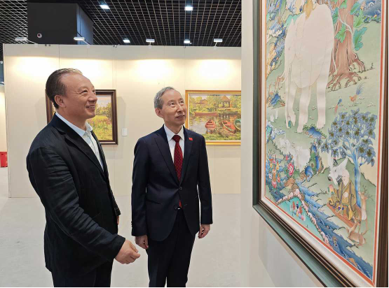 庆祝中俄建交75周年暨“中俄文化年”艺 术展在北京开幕