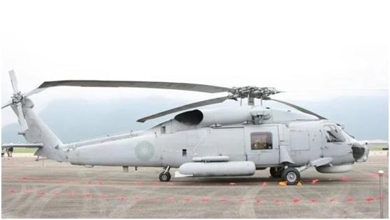 台海军反潜直升机误抛副油箱落海