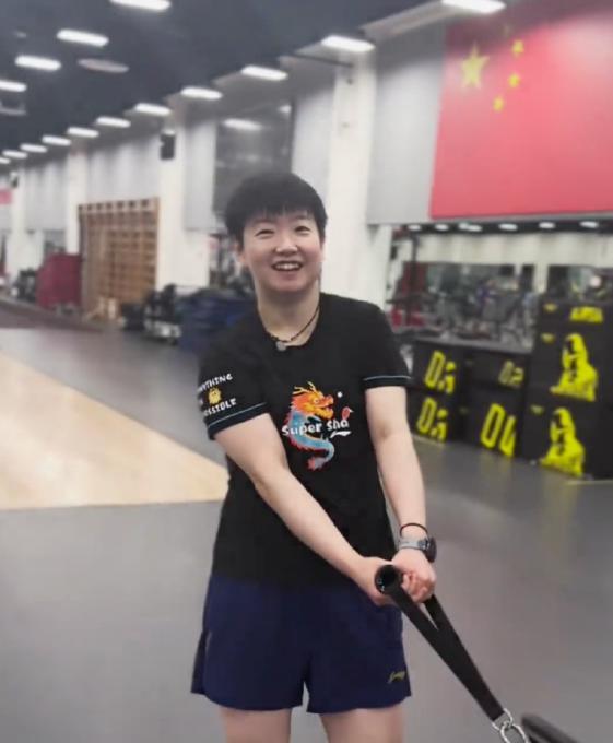 邓紫棋现身孙颖莎评论区 跨界互动引热议
