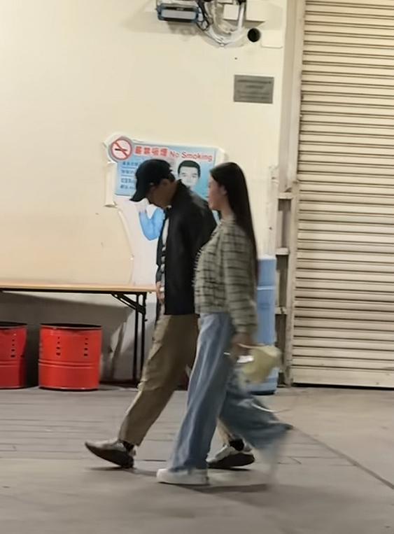 曝刘恺威新恋情 甜蜜牵手亮相