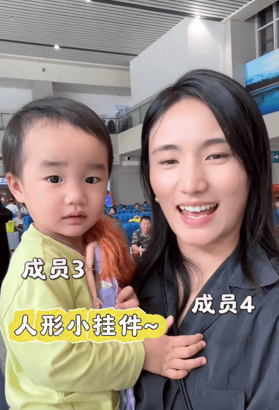 海哈金喜替李亚鹏尽孝，带80岁婆婆度假，婆媳俩喝酒吃串玩尽兴