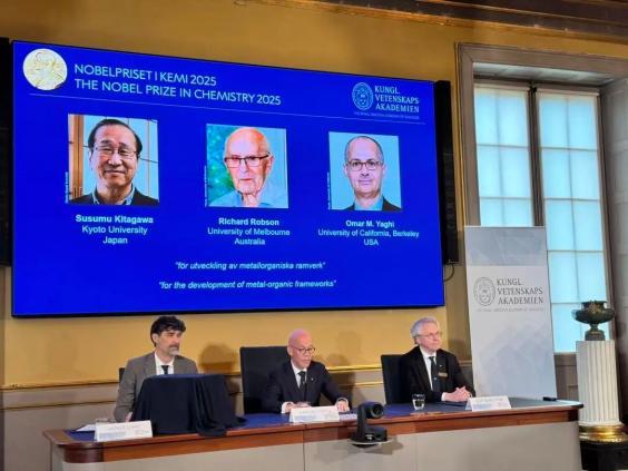 诺奖得主来自巴勒斯坦难民家庭 科学改变命运